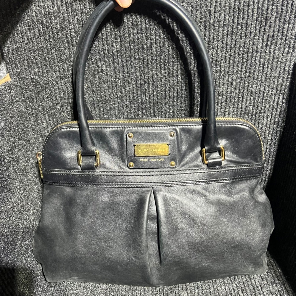 Marc Jacobs Satchel Bag Womens Medium Black Leather‎ Gold Hardware Pleated Y2K
